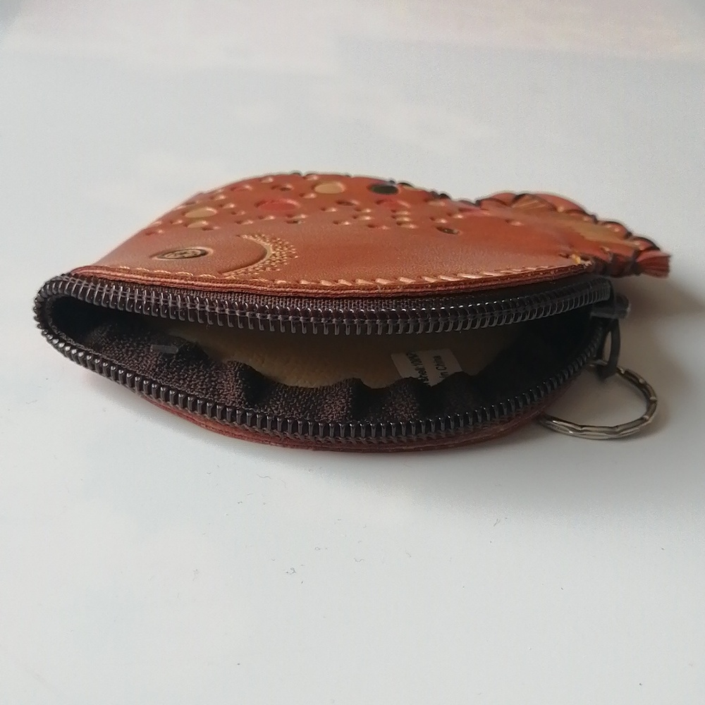 2/$20🔹NWOT Happy Fish Coin Purse Keychain Faux Leather - Picture 3 of 6